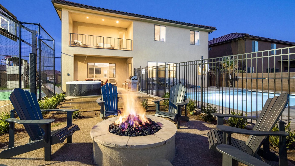 108 | Private Pool, Hot Tub, Splash Pad, Game Consoles, Mountain Views, + More!