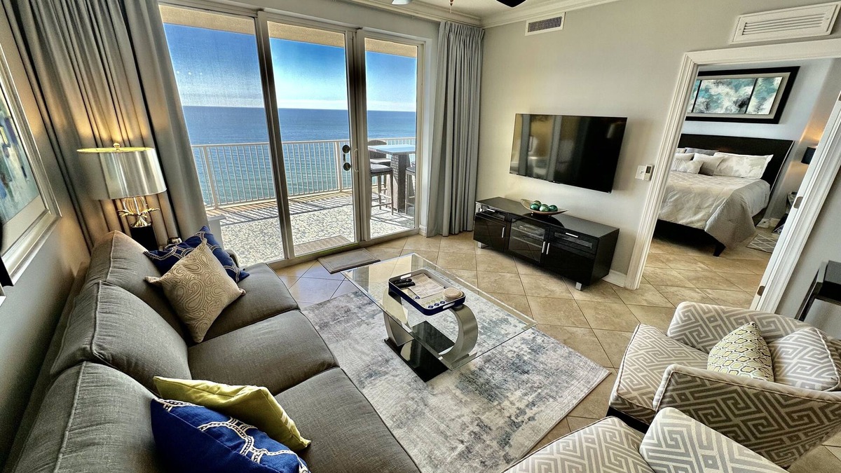 20th Flr Professionally Decorated 2BR 2BA W/Huge Balcony & Free Beach Chairs