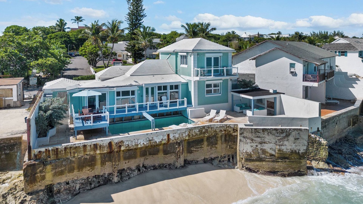 3Bed Beach Home with Pool