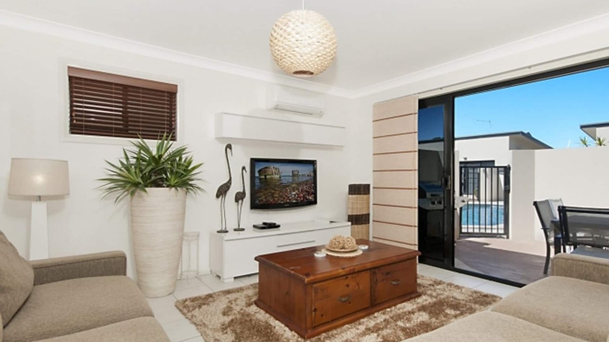 8-30 Cypress Street - Three Bedroom Townhouse with Swimming Pool