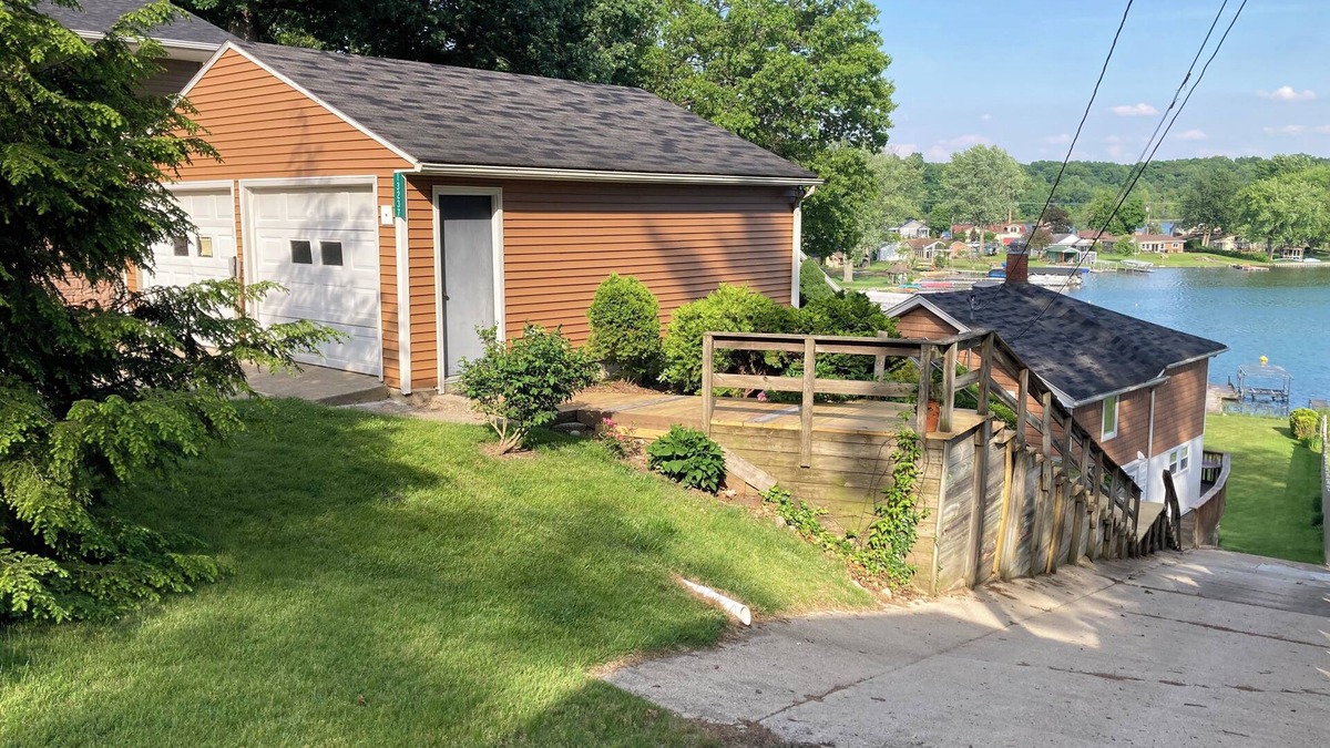 All Sports Lakefront Cottage