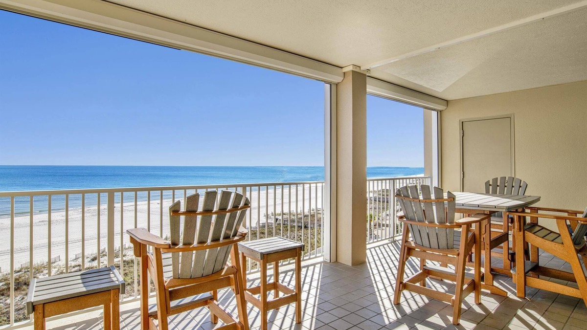 Amazing 3 Bedroom Beach Front Condo, Low Rates, Great Views White Caps 605
