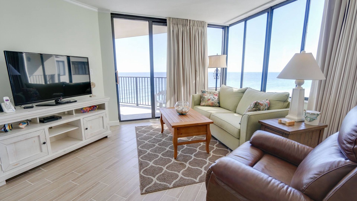 *AMAZING VIEWS, B UNIT FULLY UPGRADED! WIFI & BEACH CHAIRS INCL.*