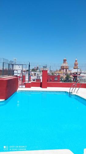Apartamento con piscina con vistas a la giralda CENTRO Wifi