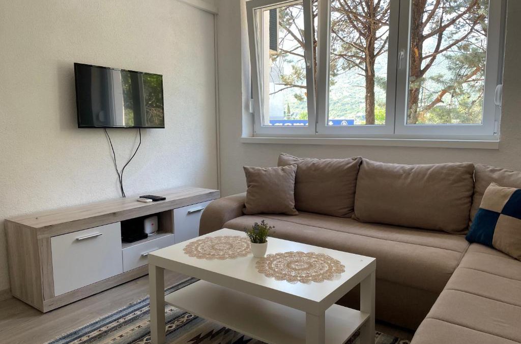Apartment F&N