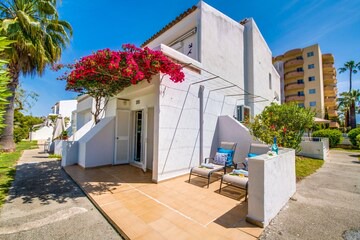 ☼ Apartment mit schöner Terrasse, Gemeinschaftspool und strandnah! in Alcudia