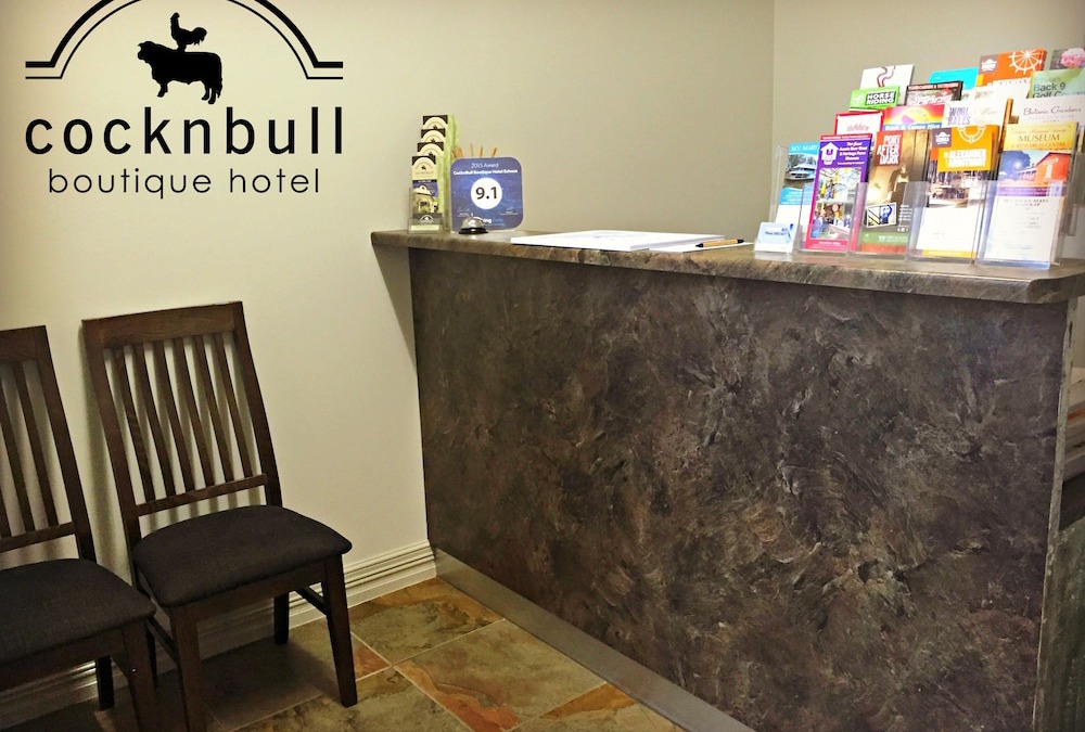 CocknBull Boutique Hotel