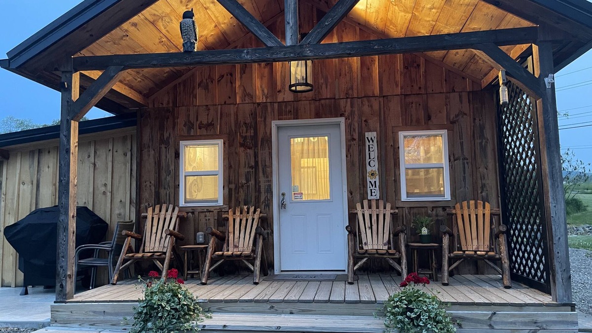 Ayers Acres Cabin 1 - near Watkins Glen, Corning, Finger Lakes - sleeps 6