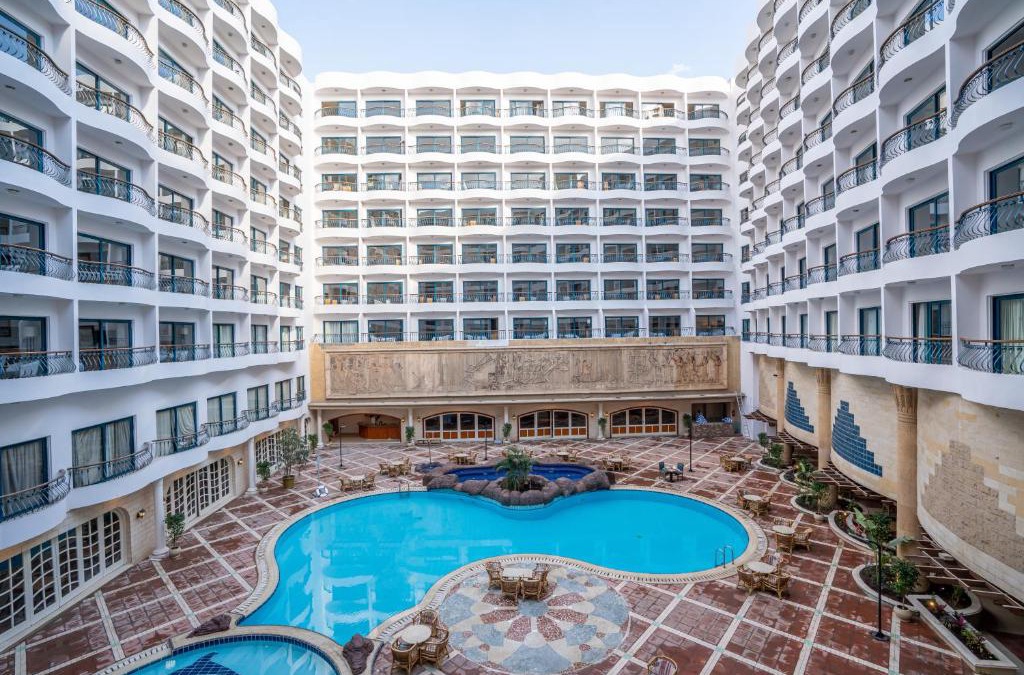 Azal Pyramids G-Hotel