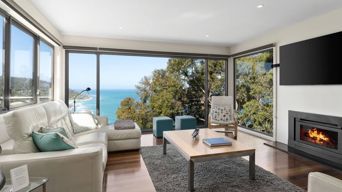 Azure Wye River - Amazing ocean view family home