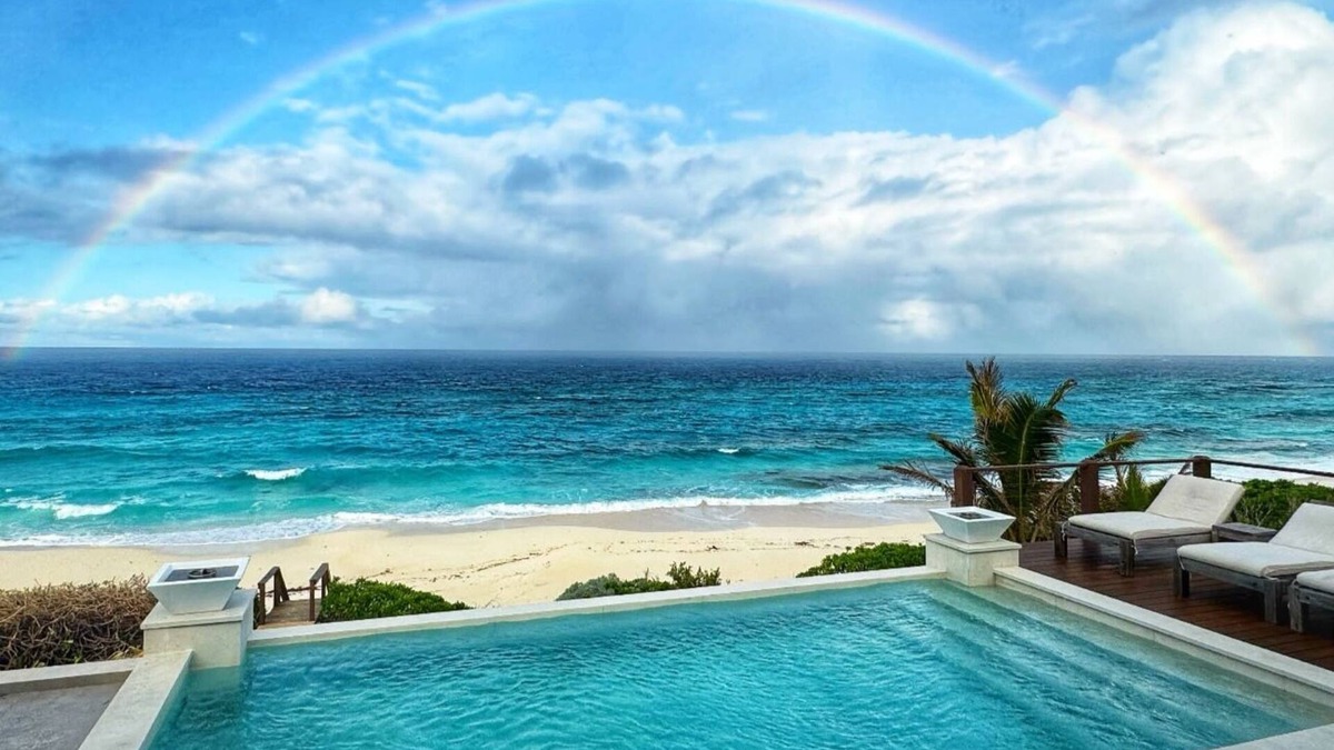 Bali Style Luxury Beach Front Pool Home with Amazing Views. 5 BR, 5.5 baths