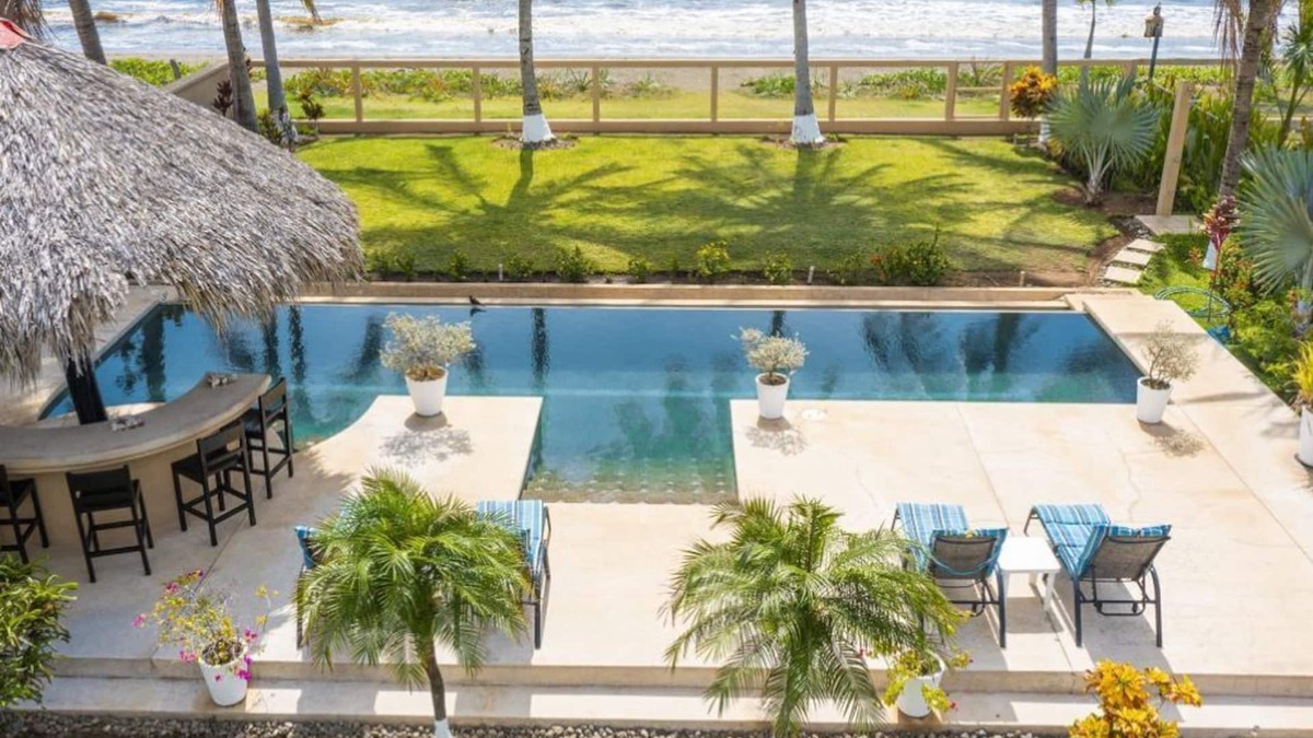 Beachfront Villa Elysian Sol Suite Sleeps 3