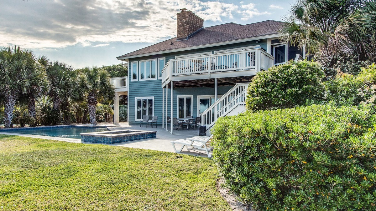 Beachfront home with private pool, expansive deck & breathtaking views