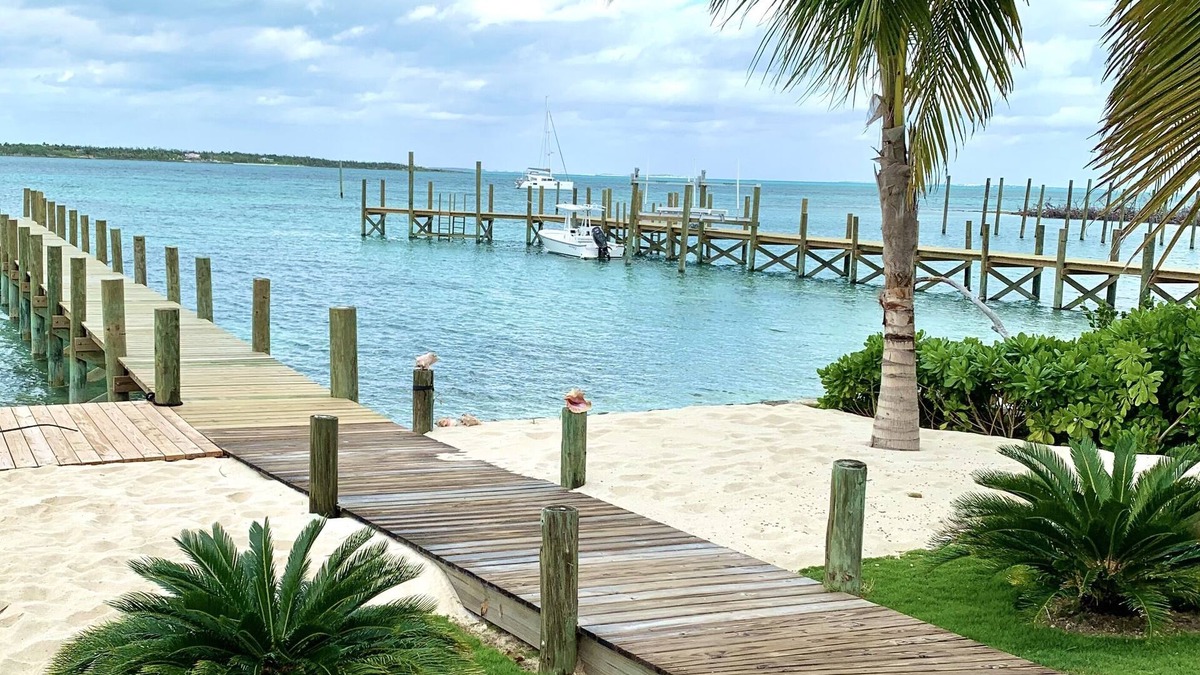 Beachfront House Private Dock & Beach Tahiti Beach House - Hope Town 5 STAR