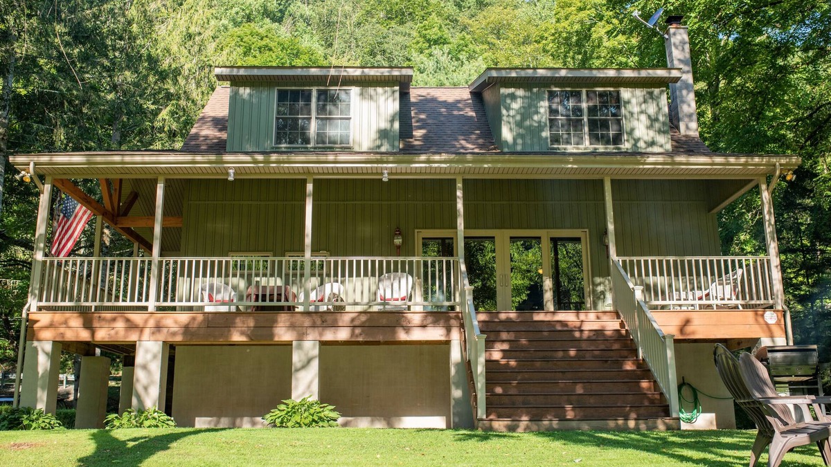 Bear Bottom Lodge - Now with WiFi!
