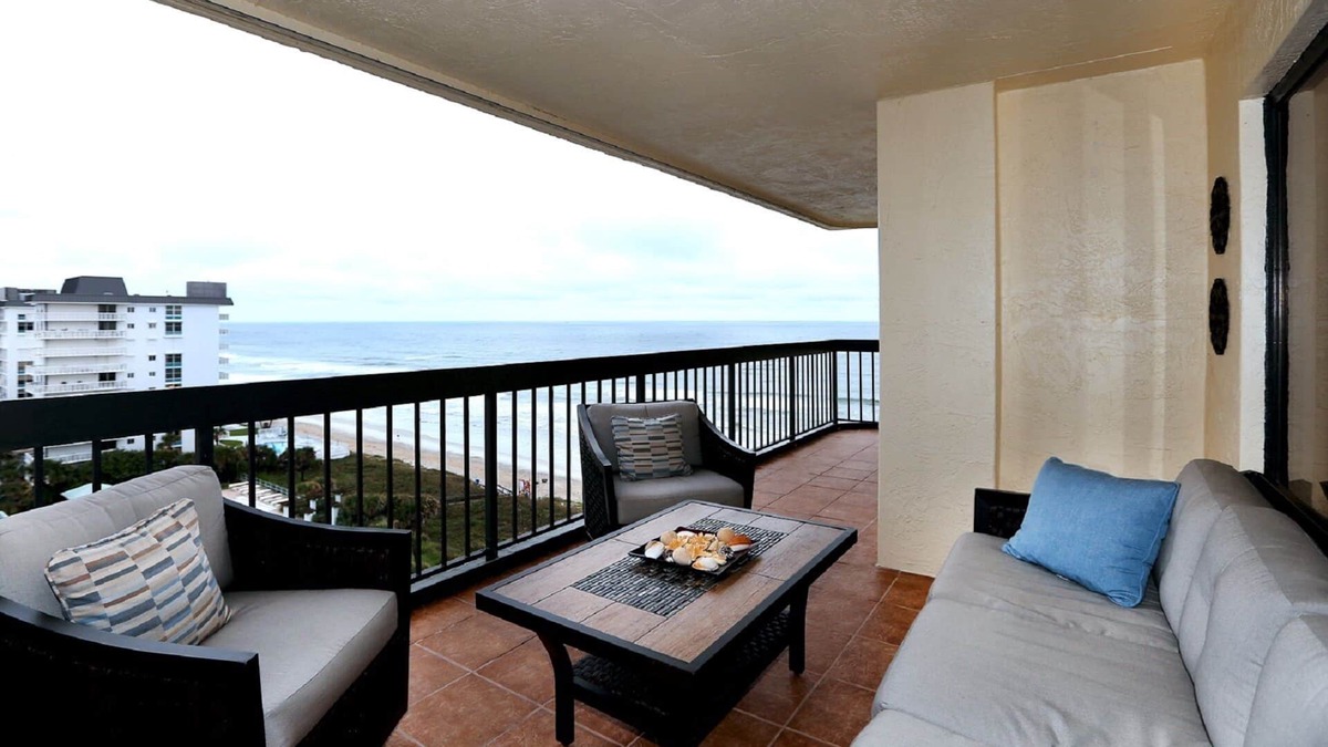 Beautiful Condo on the Beach with Amazing Views! Summer Dates Available!