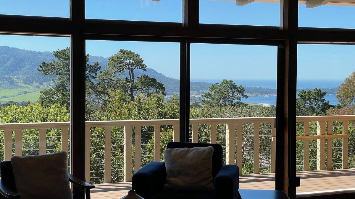 Big Sur Lodge-Style House in Carmel with PANORAMIC Ocean, Bay & Valley VIEWS!