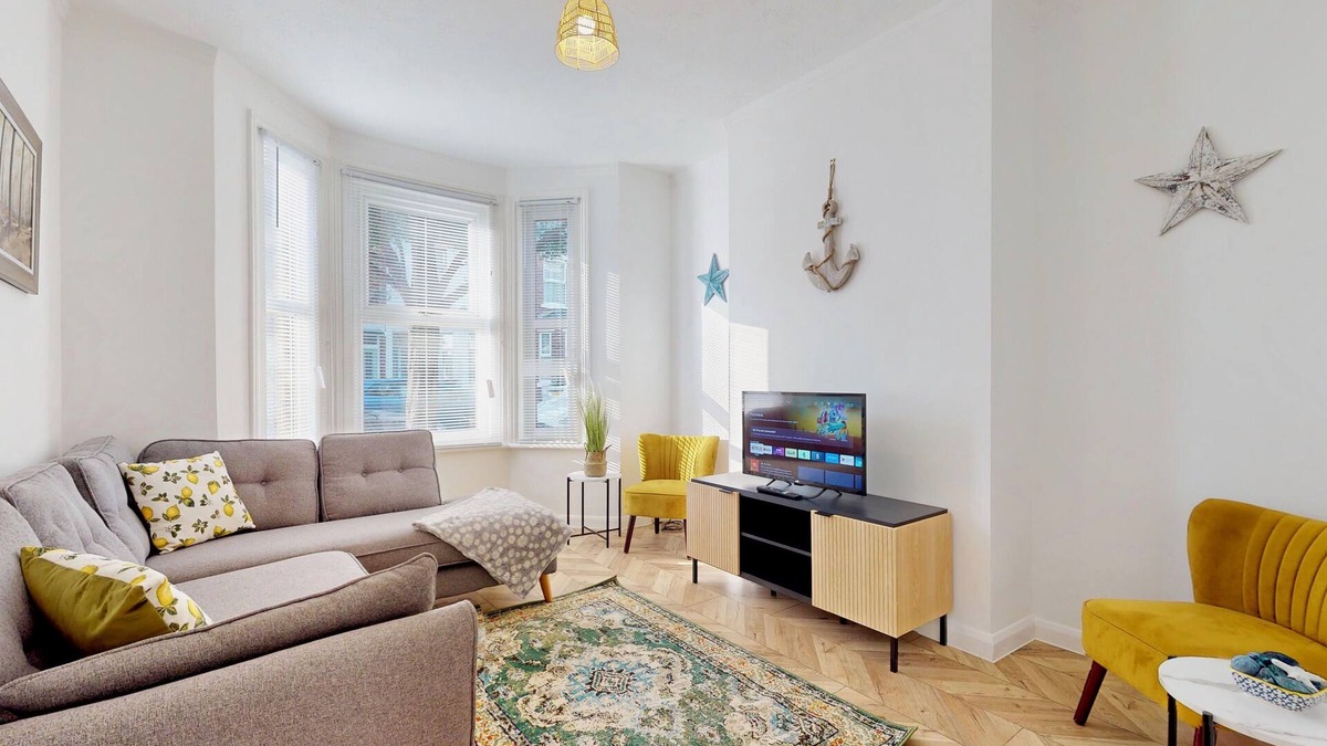 Bright and Central Victorian Home with Garden