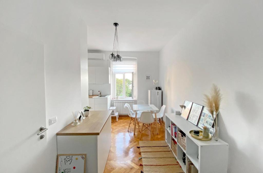Bright apartment 45m2 - free parking - WiFi