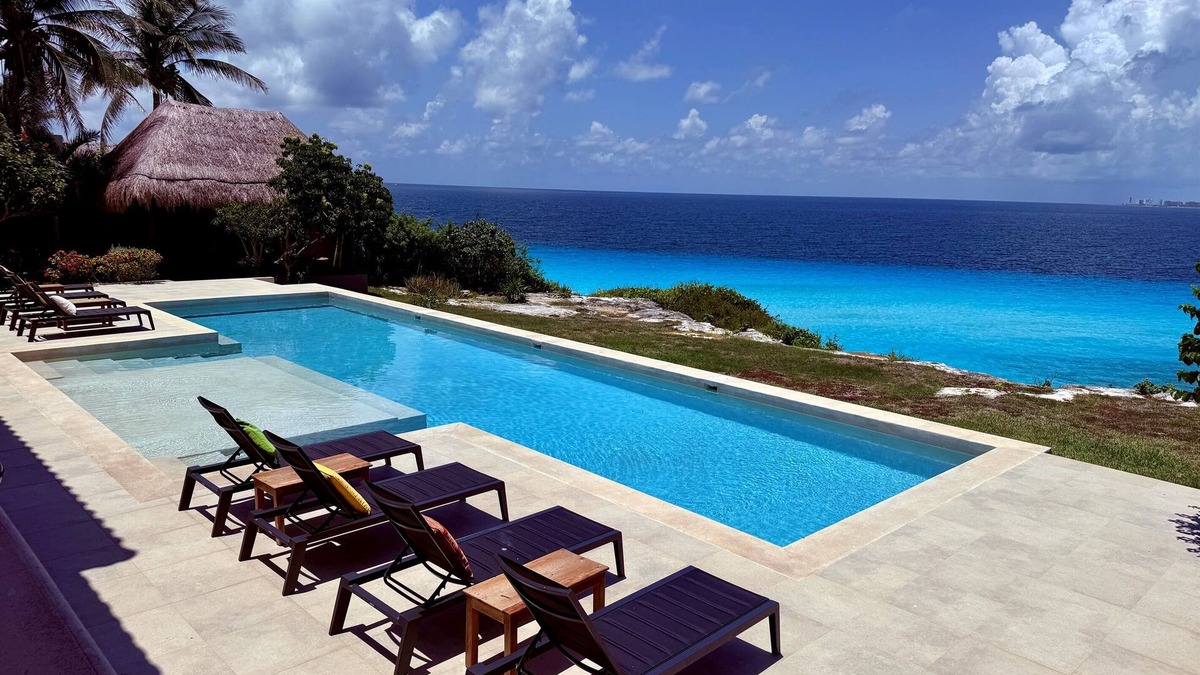 Casa Amarilla - Luxury home w/stunning ocean views that exceed expectations