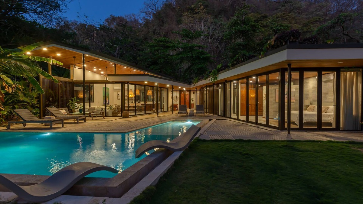 Casa Coracali - Playa Hermosa Unique architectural beachfront home