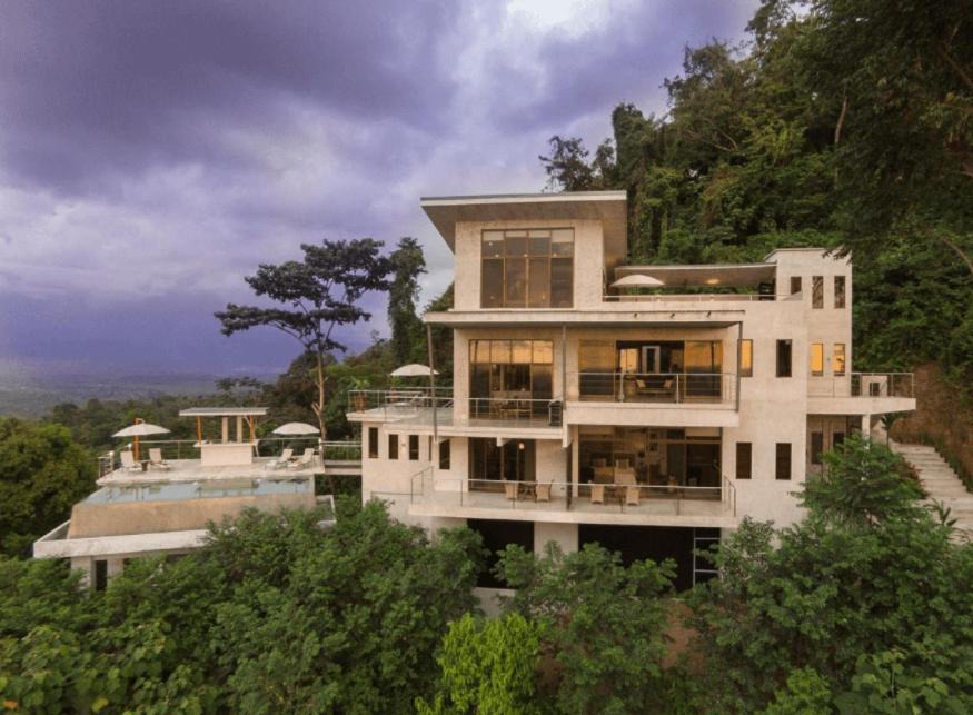 Casa Luna De Plata Mountain Top Luxury Home