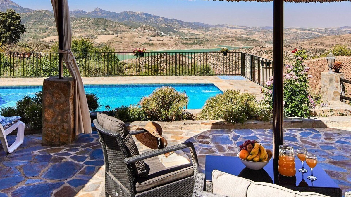 Casa Rural El Tajo El Gastor by Ruralidays