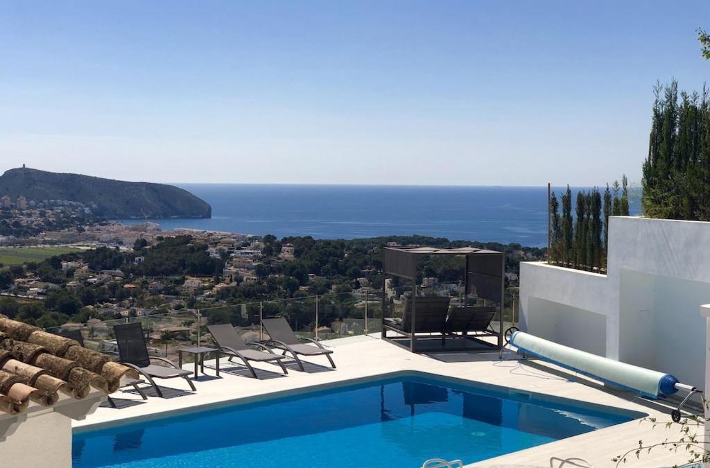 Casa Vida, your villa with panoramic sea views in Moraira.
