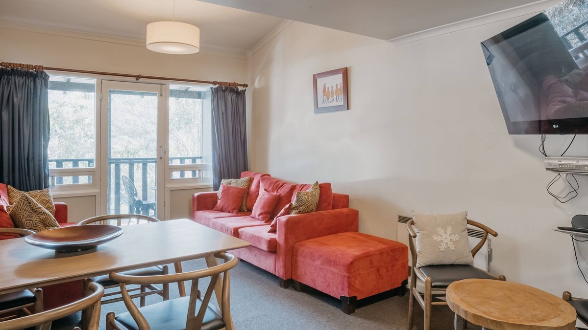 Central Two Bedroom Thredbo Apartment with Great Views