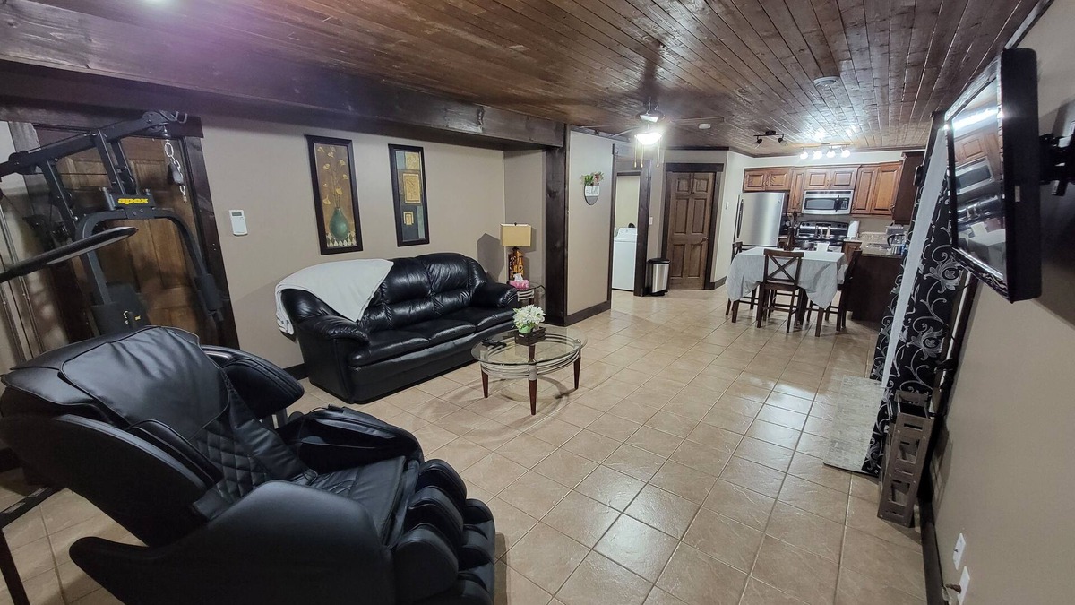 Clean, quite, private, fully furnished apartment!