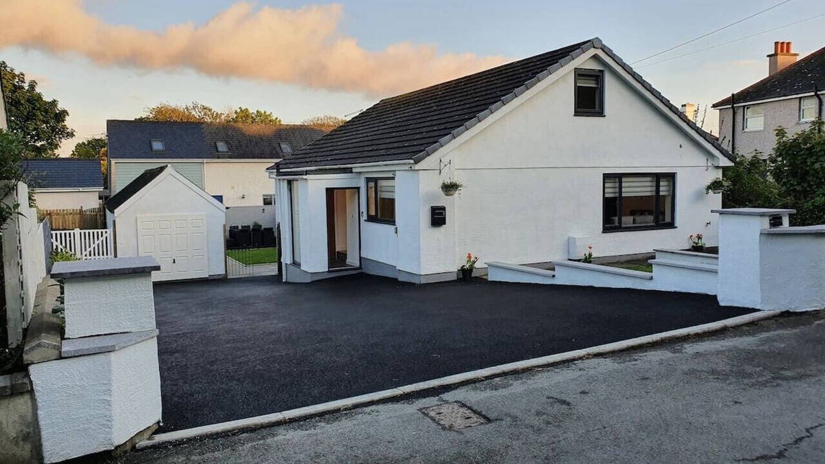 Clydfan No 1 Trearddur Road
