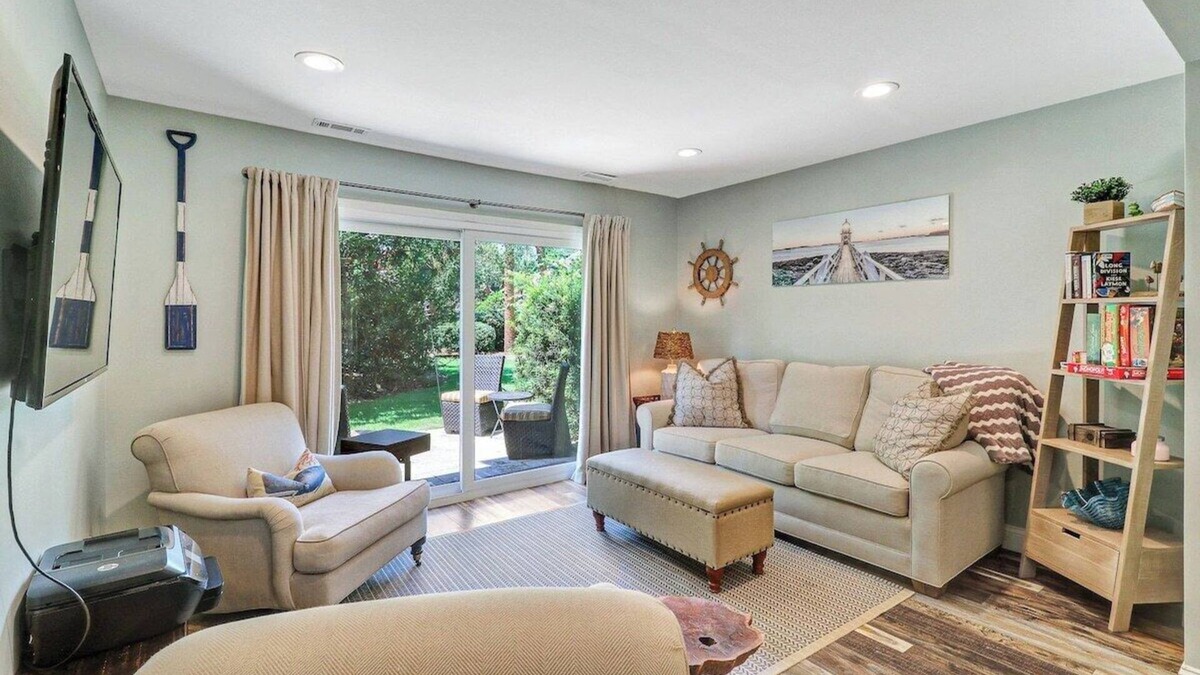 Coligny Villa 2 bd 2 & one half bath with pool-walk to beach 13CV