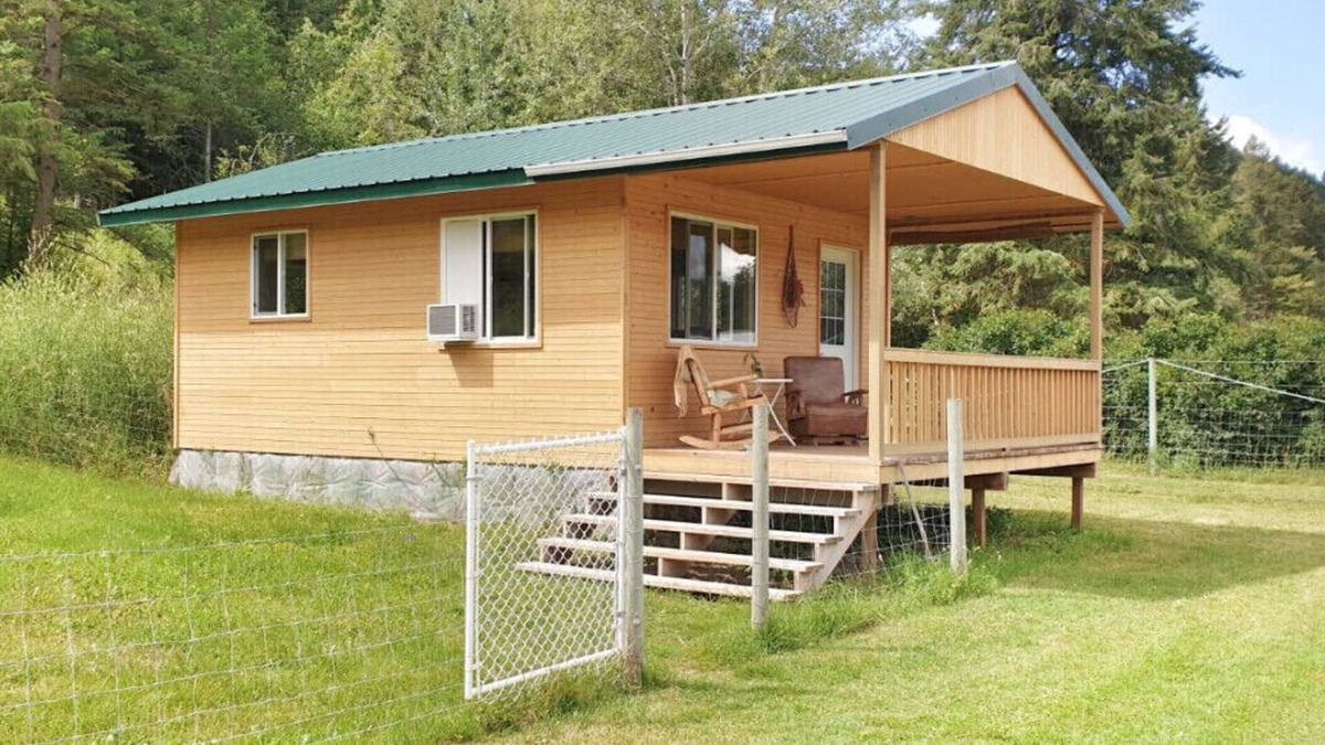Cozy Cabin in Kettle Valley