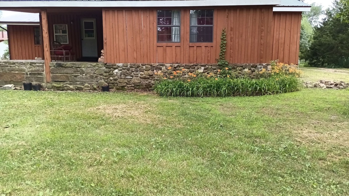 Cozy Country Rustic Retreat! Relax or enjoy the Great Outdoors!