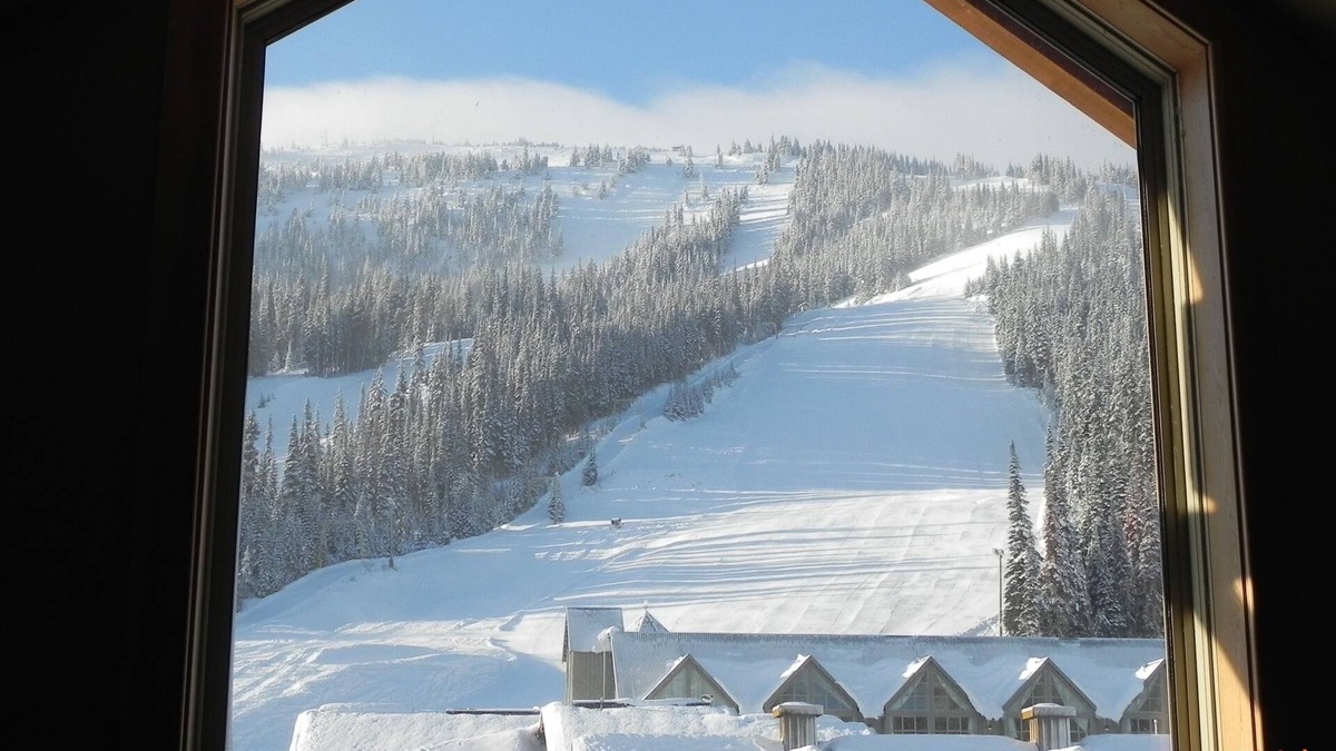 Deluxe Ski in/out Condo in Village Centre