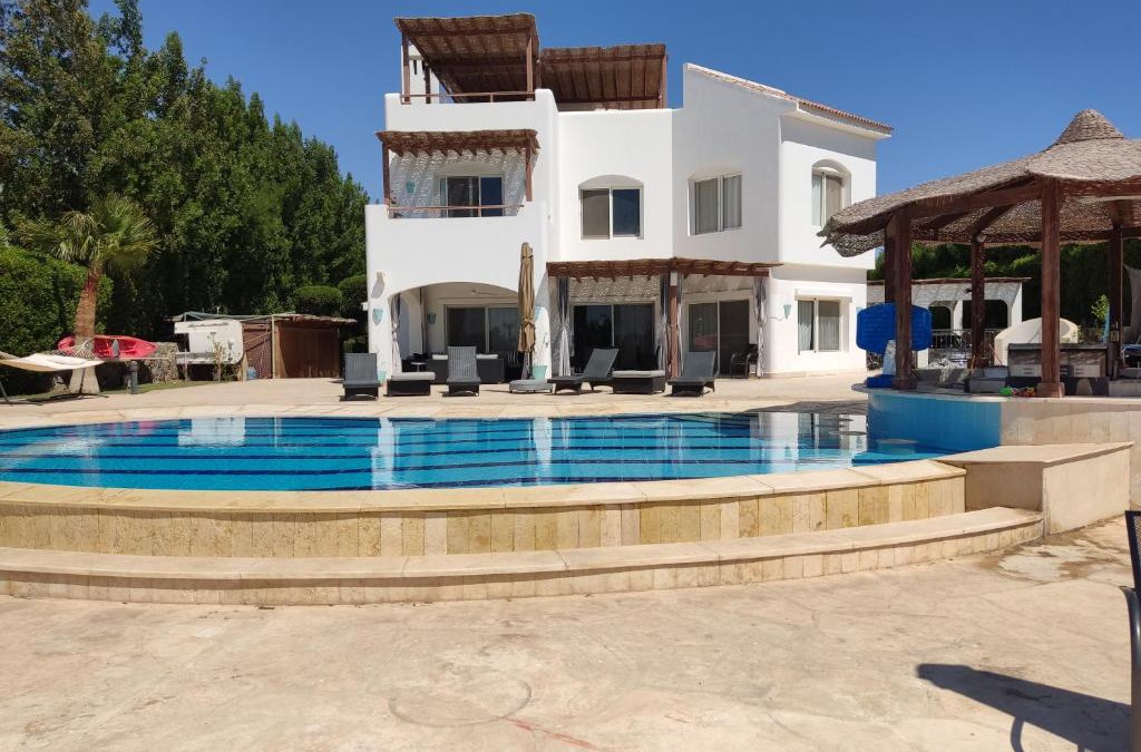 EL GOUNA-Elegant 4-bedroom Villa with Heated Pool