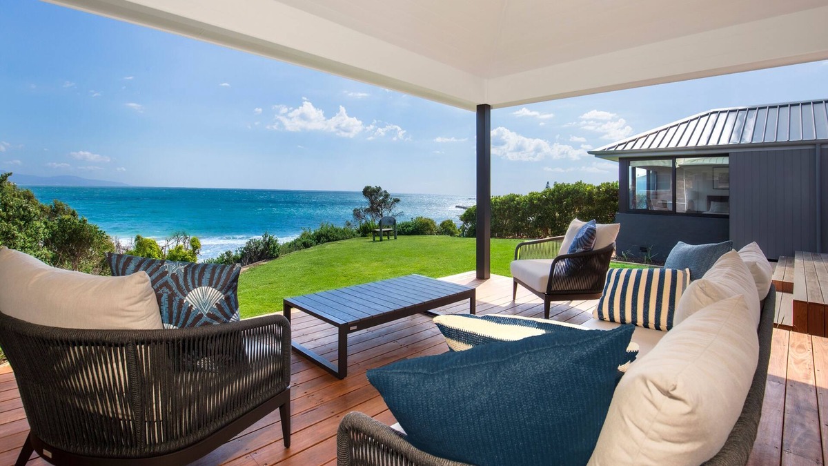 Escape @Culburra Absolute Beach Front -private access/Amazing Views/Luxury