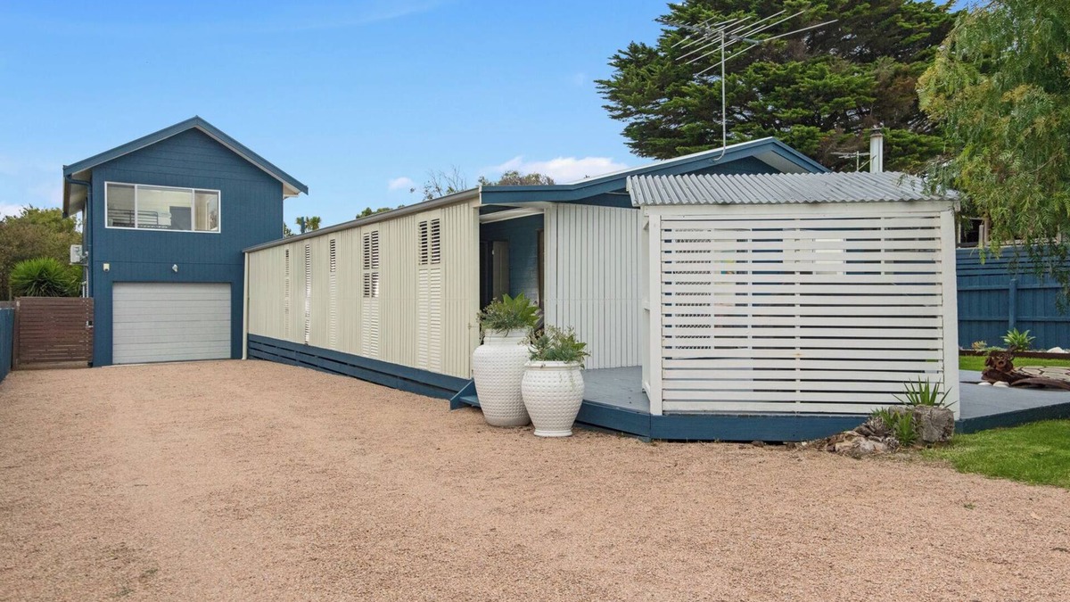 Escape to the Cape - Cozy family home, 10 min walk to beach - Pet friendly!