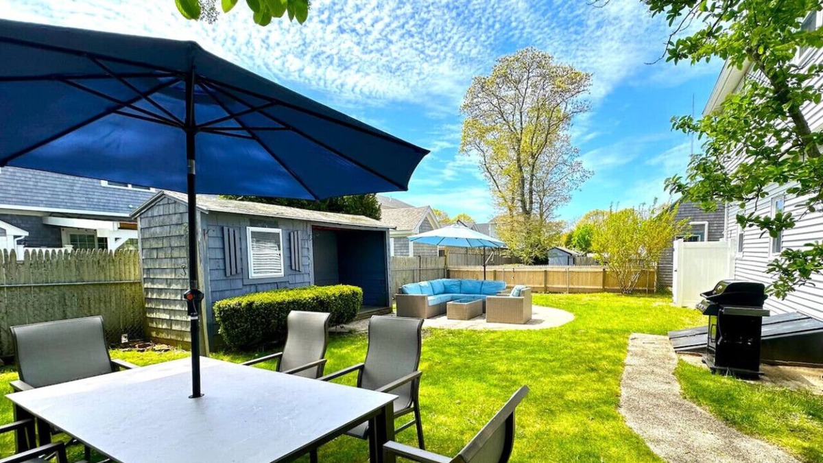 Explore Beaches, Golf Courses, Restaurants, Shopping and all the Cape Offers from our Falmouth Home