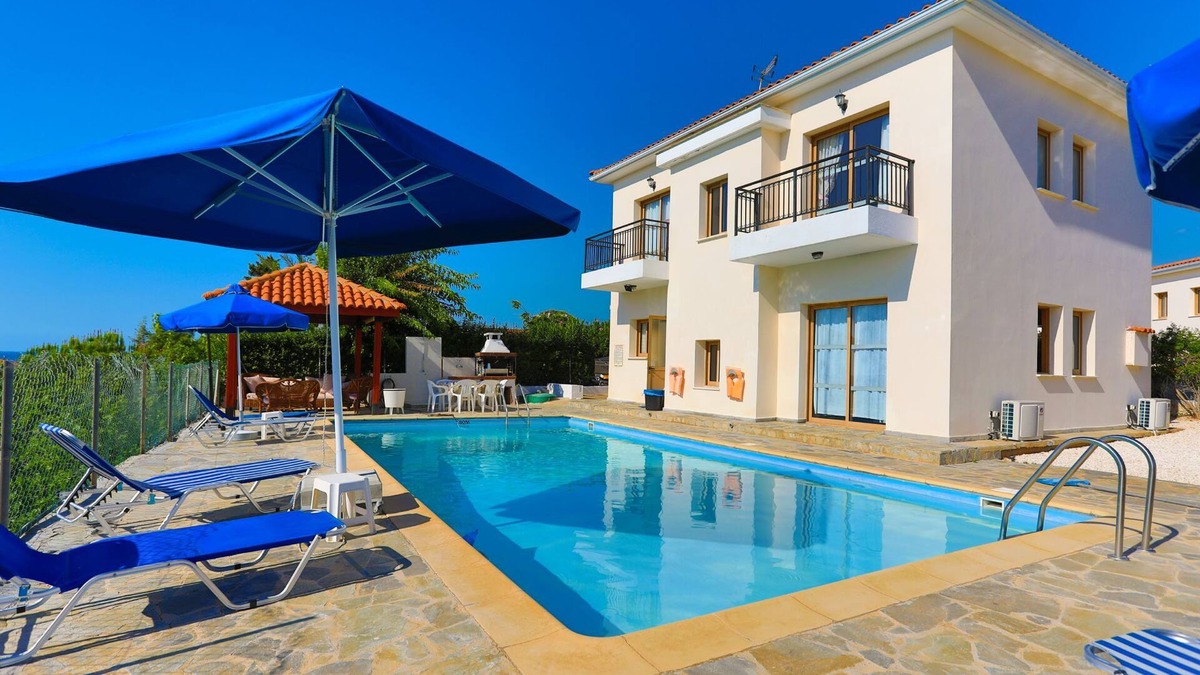 Family Villa Hera in Argaka, Cyprus: Sea Views, A/C, WiFi