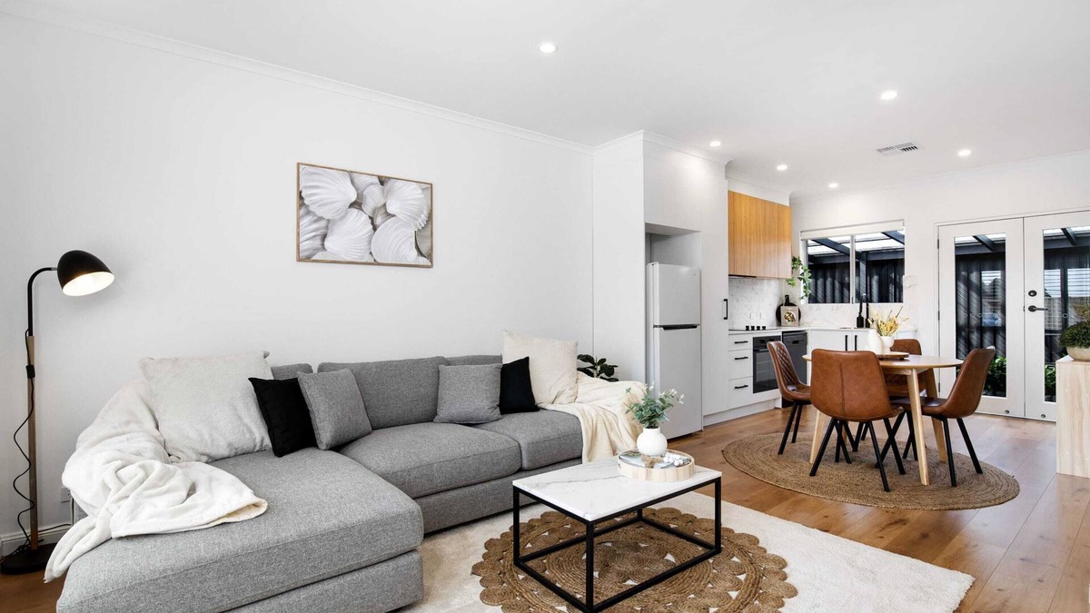 Frankie's Retreat Henley Beach