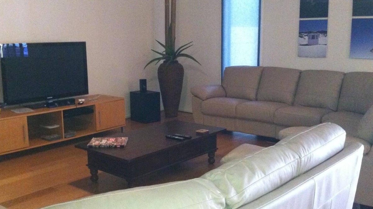 Free WIFI *200m to beach* R/C Air in all rooms