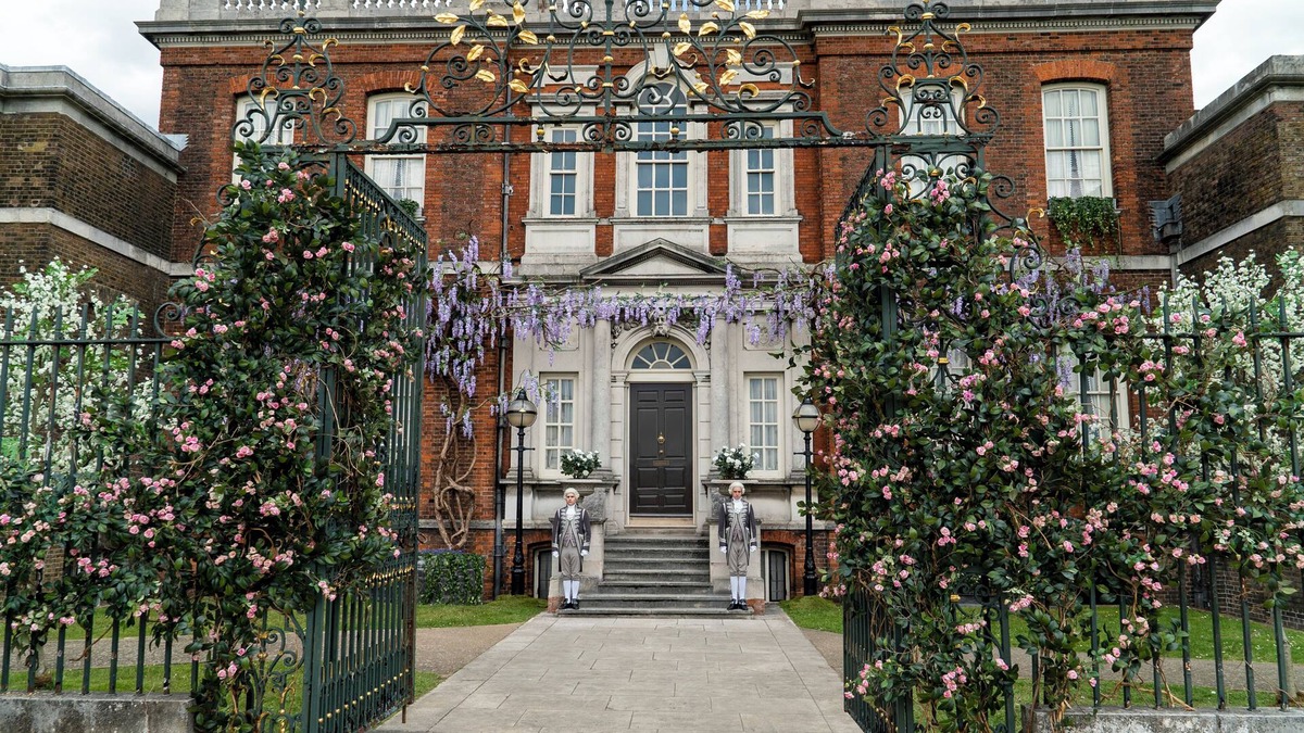 Garden flat on leafy Cator Estate in Blackheath