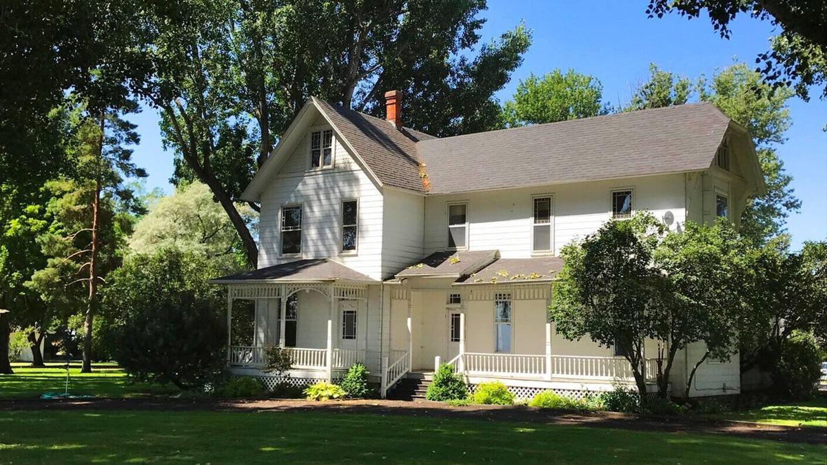 Granny's Farmhouse is a historic 1895 Victorian located on a working farm.