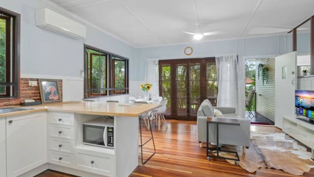 Great Location Cute Family Home, beautiful nature