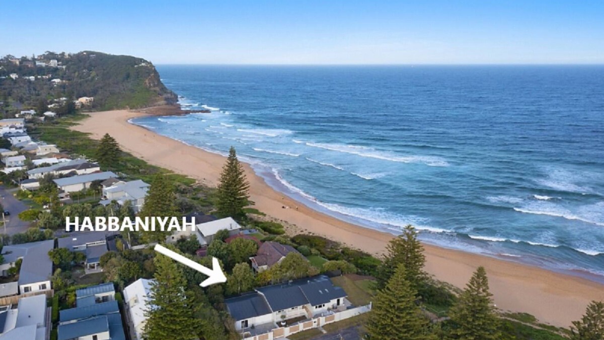 Habbaniyah - Beach Front, Pool, Spa, 5 Bedrooms, Sleeps 14