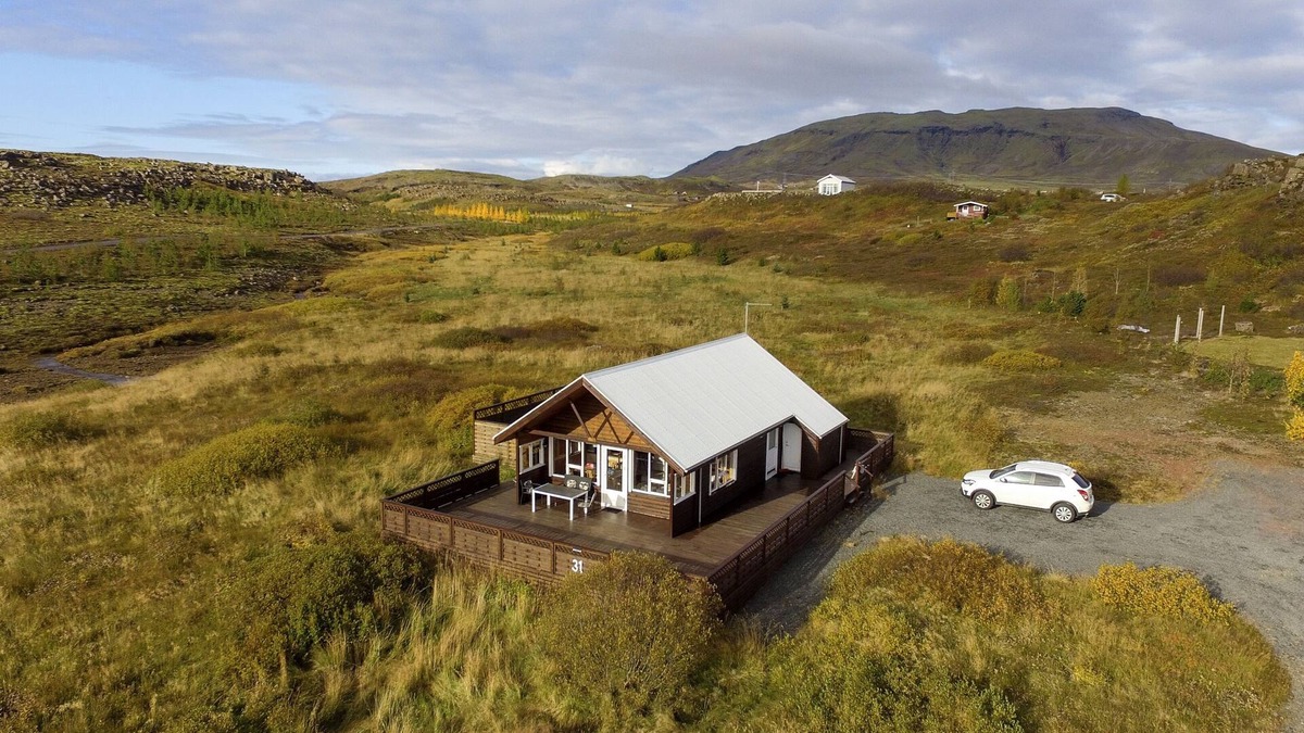 House Ingolfsfjall - right in the Golden Circle