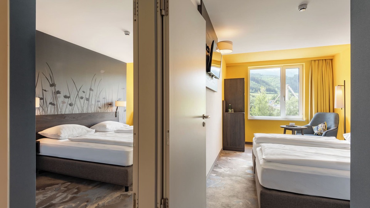 Hwest Hotel Hall