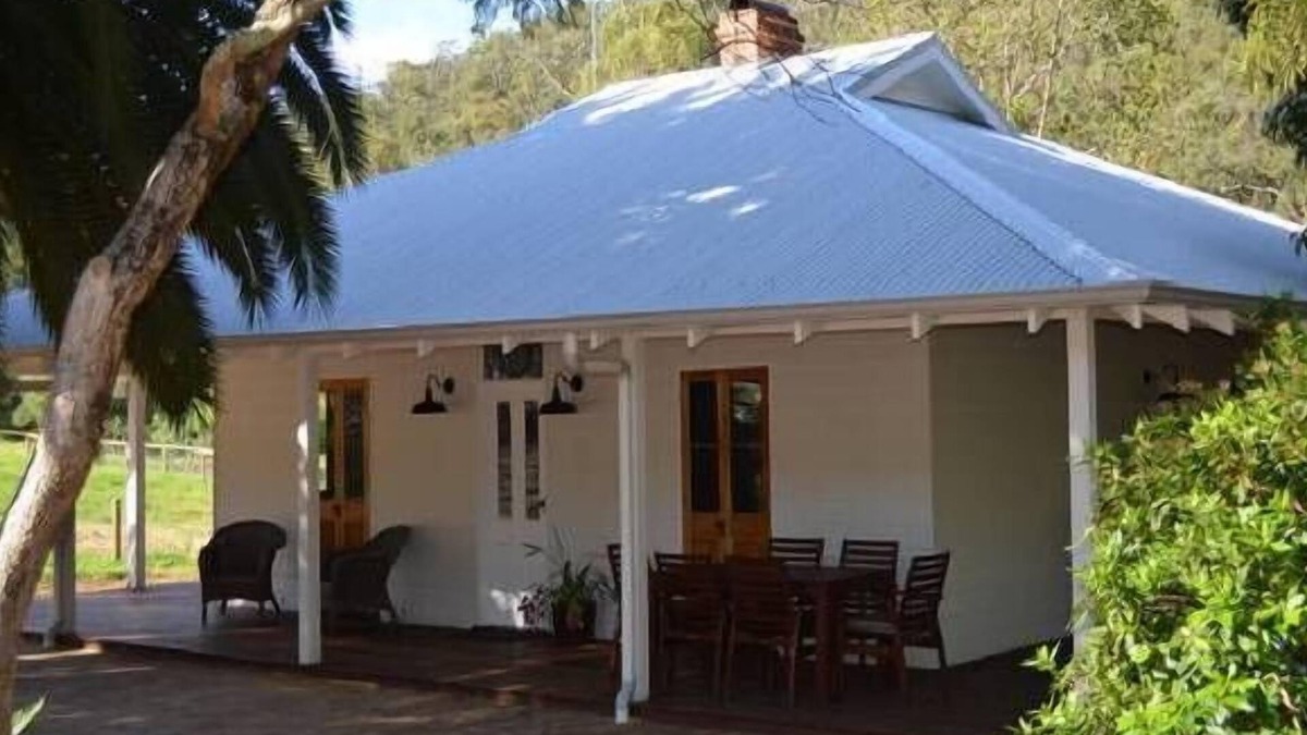 Jacarandas Cottage Bickley Valley