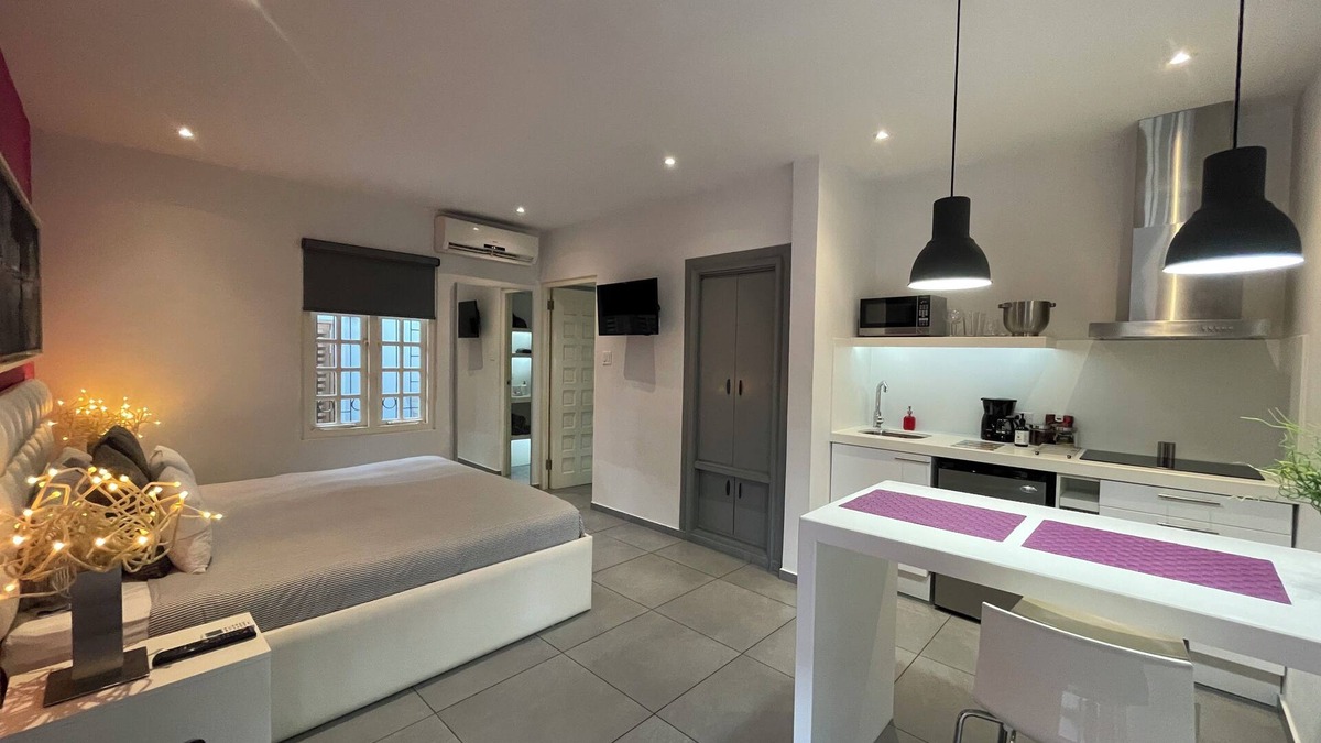 JUST 3 MIN WALK TO THE BEACH FROM LAGOON STUDIO 1